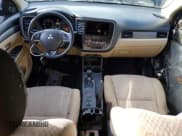 ✅ 2014 Mitsubishi Outlander SE • VIN: JA4AD3A33EZ016984 • Lot: 92532585. Listed on Copart with 170,371 mi. Free auction sales archive from the USA and detailed vehicle history report at DreamBid. Image 8.