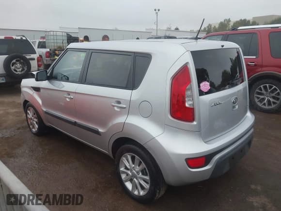 ✅ 2013 Kia Soul + • VIN: KNDJT2A68D7762192 • Лот: 43387968. Опубликован ранее на IAAI с пробегом 55 428 миль. Бесплатный доступ к архиву аукционных продаж из США и подробный отчёт об истории автомобиля на DreamBid. Изображение 15.