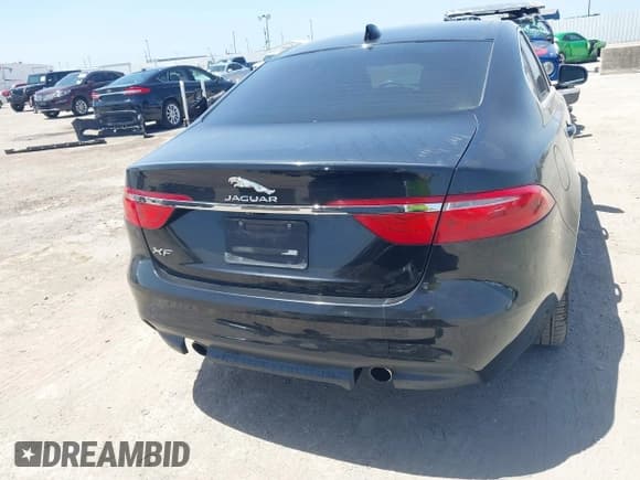 ✅ 2018 Jaguar XF 25t Premium • VIN: SAJBD4FX1JCY56501 • Lot: 42763988. Listed on IAAI with 129,842 mi. Free auction sales archive from the USA and detailed vehicle history report at DreamBid. Image 16.