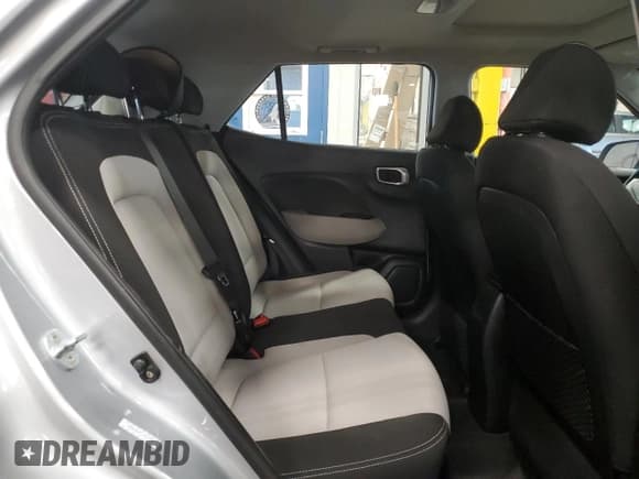 ✅ 2020 Hyundai Venue SEL • VIN: KMHRC8A3XLU016348 • Lot: 72393724. Listed on Copart with 58,690 mi. Free auction sales archive from the USA and detailed vehicle history report at DreamBid. Image 10.