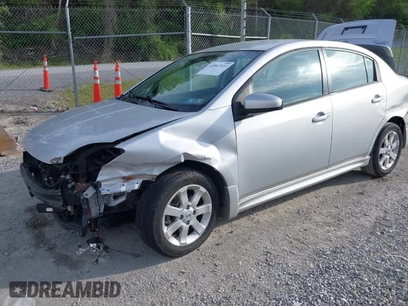 ✅ 2010 Nissan Sentra SR • VIN: 3N1AB6AP9AL658341 • Lot: 42067323. Wystawiony na IAAI z przebiegiem 60 330 mil. Bezpłatny archiwum sprzedaży aukcyjnych z USA i szczegółowy raport historii pojazdu na DreamBid. Zdjęcie 22.