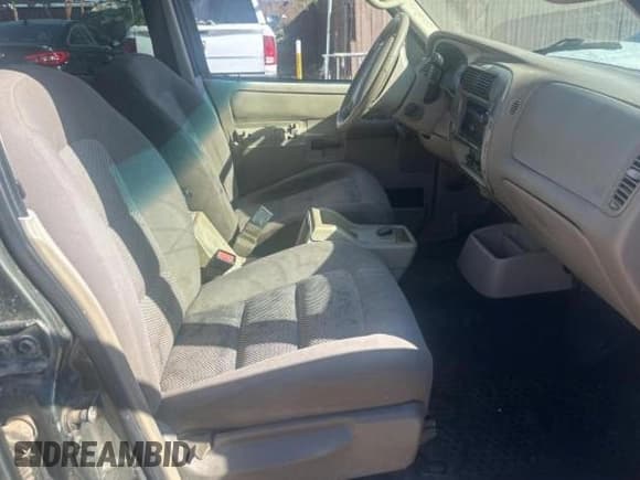 ✅ 2003 Ford Explorer Sport Trac XLS • VIN: 1FMZU67E43UA32975 • Lot: 83975705. Wystawiony na Copart z przebiegiem 212 492 mil. Bezpłatny archiwum sprzedaży aukcyjnych z USA i szczegółowy raport historii pojazdu na DreamBid. Zdjęcie 5.