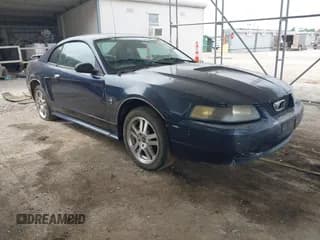 ✅ 2002 Ford Mustang Standard • VIN: 1FAFP40412F226151 • Lot: 42414805. Wystawiony na IAAI z przebiegiem 230 718 mil. Bezpłatny archiwum sprzedaży aukcyjnych z USA i szczegółowy raport historii pojazdu na DreamBid. Zdjęcie 1.