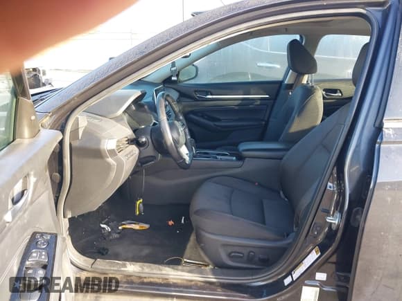 ✅ 2020 Nissan Altima SV • VIN: 1N4BL4DV7LC119556 • Lot: 41692019. Listed on IAAI with 89,516 mi. Free auction sales archive from the USA and detailed vehicle history report at DreamBid. Image 5.