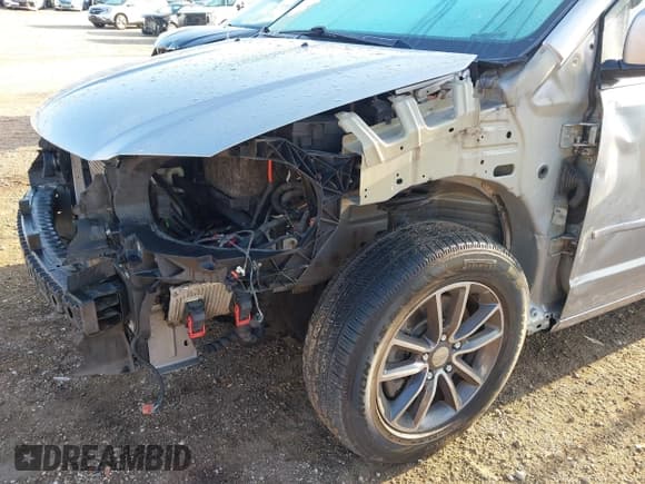 ✅ 2017 Dodge Grand Caravan SXT • VIN: 2C4RDGCG4HR818362 • Lot: 43438264. Listed on IAAI with 141,359 mi. Free auction sales archive from the USA and detailed vehicle history report at DreamBid. Image 6.