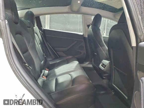 ✅ 2023 Tesla Model 3 Performance • VIN: 5YJ3E1EC4PF421237 • Lot: 96819635. Wystawiony na Copart z przebiegiem 66 232 mil. Bezpłatny archiwum sprzedaży aukcyjnych z USA i szczegółowy raport historii pojazdu na DreamBid. Zdjęcie 10.