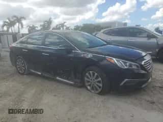 2017 Hyundai Sonata Sport z VIN 5NPE34AF2HH457740, wystawiony jako Copart lot #85835425 z przebiegiem 65 965 mil mil oraz Szkoda całkowita • Salvage title. Historia ofert i sprzedaży dostępna na DreamBid. Obrazek 4.