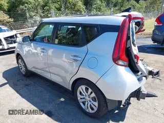 ✅ 2020 Kia Soul LX • VIN: KNDJ23AU6L7034408 • Лот: 43092676. Опубликован ранее на IAAI с пробегом 88 477 миль. Бесплатный доступ к архиву аукционных продаж из США и подробный отчёт об истории автомобиля на DreamBid. Изображение 3.