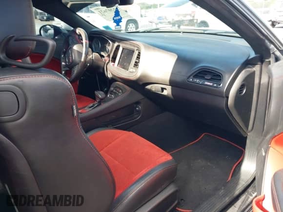 ✅ 2020 Dodge Challenger R/T Scat Pack • VIN: 2C3CDZFJ5LH103926 • Lot: 42207621. Wystawiony na IAAI z przebiegiem 55 518 mil. Bezpłatny archiwum sprzedaży aukcyjnych z USA i szczegółowy raport historii pojazdu na DreamBid. Zdjęcie 5.