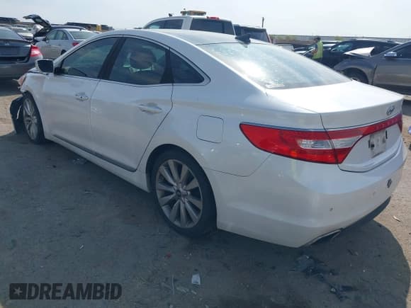 ✅ 2015 Hyundai Azera Limited • VIN: KMHFH4JG7FA476458 • Lot: 41893979. Wystawiony na IAAI z przebiegiem 149 114 mil. Bezpłatny archiwum sprzedaży aukcyjnych z USA i szczegółowy raport historii pojazdu na DreamBid. Zdjęcie 3.