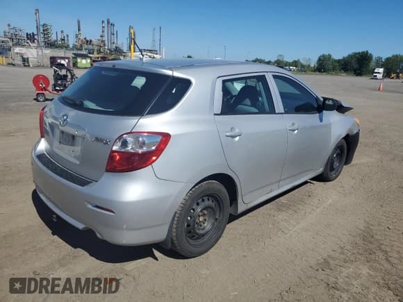 ✅ 2009 Toyota Matrix • VIN: 2T1KU40EX9C050312 • Лот: 68437395. Опубликован ранее на Copart с пробегом 247 773 миль. Бесплатный доступ к архиву аукционных продаж из США и подробный отчёт об истории автомобиля на DreamBid. Изображение 3.