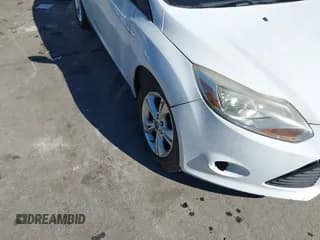 ✅ 2014 Ford Focus SE • VIN: 1FADP3F25EL186413 • Lot: 43478791. Listed on IAAI with 99,676 mi. Free auction sales archive from the USA and detailed vehicle history report at DreamBid. Image 6.