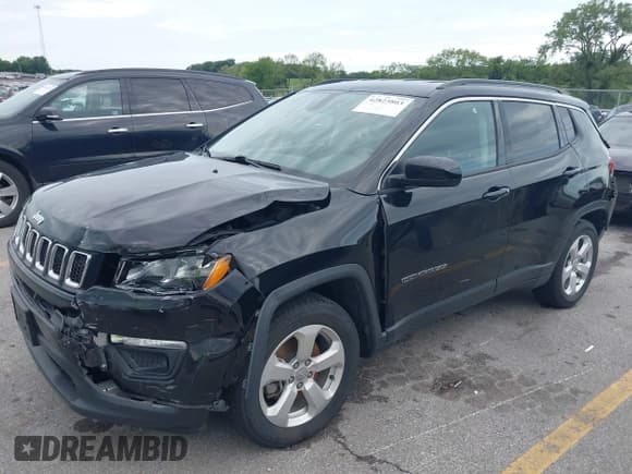 ✅ 2018 Jeep Compass Altitude • VIN: 3C4NJCBB7JT300478 • Lot: 42823803. Listed on IAAI with 87,785 mi. Free auction sales archive from the USA and detailed vehicle history report at DreamBid. Image 17.