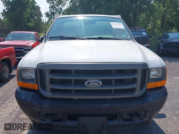 ✅ 2001 Ford F-250 XL • VIN: 1FTNF20L31EB69492 • Лот: 42247925. Опубликован ранее на IAAI с пробегом 158 551 миль. Бесплатный доступ к архиву аукционных продаж из США и подробный отчёт об истории автомобиля на DreamBid. Изображение 6.