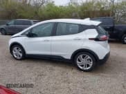 ✅ 2023 Chevrolet Bolt EV 1LT • VIN: 1G1FW6S0XP4107805 • Lot: 42010466. Wystawiony na IAAI z przebiegiem 18 625 mil. Bezpłatny archiwum sprzedaży aukcyjnych z USA i szczegółowy raport historii pojazdu na DreamBid. Zdjęcie 14.