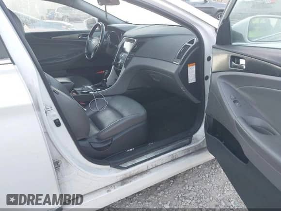 2013 Hyundai Sonata Limited с VIN KMHEC4A41DA097694, выставлен на аукционе IAAI как лот 43603323 с пробегом 26 243 миль миль и . История ставок и продаж доступна на DreamBid. Изображение 5.