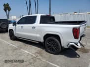 ✅ 2022 GMC Sierra 1500 Denali Ultimate • VIN: 1GTUUHET0NZ645872 • Лот: 54356994. Опубликован ранее на Copart с пробегом 35 358 миль. Бесплатный доступ к архиву аукционных продаж из США и подробный отчёт об истории автомобиля на DreamBid. Изображение 2.