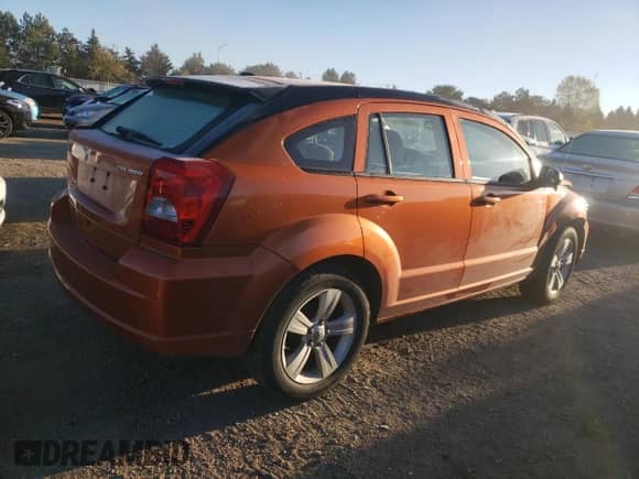 2011 Dodge Caliber Mainstreet с VIN 1B3CB3HA7BD242433, выставлен на аукционе Copart как лот 75895894 с пробегом 109 971 миль миль и Списание • Salvage title. История ставок и продаж доступна на DreamBid. Изображение 3.