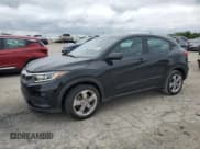 ✅ 2020 Honda HR-V LX • VIN: 3CZRU6H30LM718883 • Lot: 69409245. Wystawiony na Copart z przebiegiem 58 973 mil. Bezpłatny archiwum sprzedaży aukcyjnych z USA i szczegółowy raport historii pojazdu na DreamBid. Zdjęcie 1.