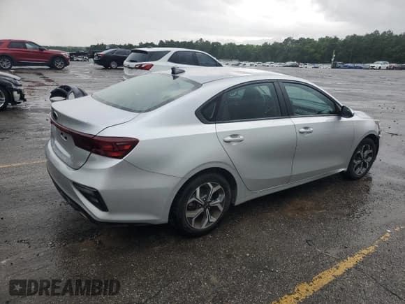 ✅ 2021 Kia Forte LXS • VIN: 3KPF24AD5ME327911 • Lot: 55284505. Wystawiony na Copart z przebiegiem 137 850 mil. Bezpłatny archiwum sprzedaży aukcyjnych z USA i szczegółowy raport historii pojazdu na DreamBid. Zdjęcie 3.