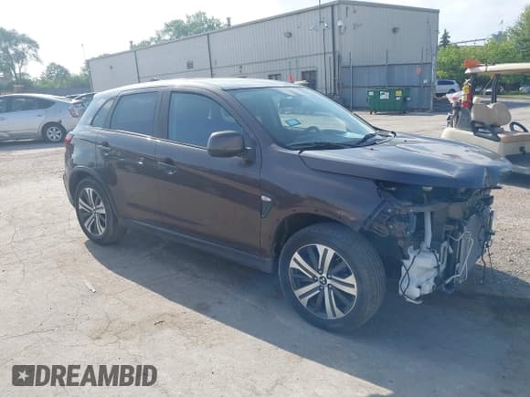 ✅ 2020 Mitsubishi Outlander ES • VIN: JA4AR3AU1LU024621 • Lot: 42763806. Listed on IAAI with 76,768 mi. Free auction sales archive from the USA and detailed vehicle history report at DreamBid. Image 1.