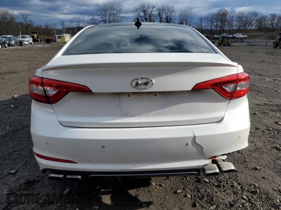 ✅ 2015 Hyundai Sonata Sport • VIN: 5NPE34ABXFH207074 • Лот: 68880502. Опубликован ранее на Copart с пробегом 81 305 миль. Бесплатный доступ к архиву аукционных продаж из США и подробный отчёт об истории автомобиля на DreamBid. Изображение 6.