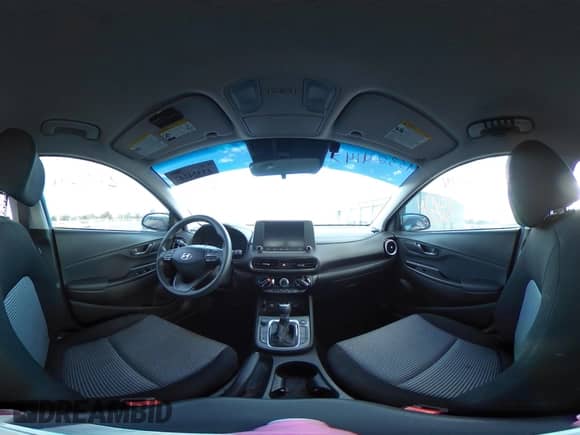 2022 Hyundai Kona SE z VIN KM8K2CAB0NU805948, wystawiony jako IAAI lot #43324147 z przebiegiem 44 085 mil mil oraz . Historia ofert i sprzedaży dostępna na DreamBid. Obrazek 19.