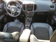 ✅ 2021 Jeep Compass Trailhawk • VIN: 3C4NJDDB7MT564663 • Lot: 84757225. Wystawiony na Copart z przebiegiem 104 114 mil. Bezpłatny archiwum sprzedaży aukcyjnych z USA i szczegółowy raport historii pojazdu na DreamBid. Zdjęcie 8.