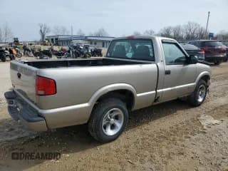 ✅ 1999 Chevrolet S-10 LS • VIN: 1GCCS1448XK165304 • Лот: 46847404. Опубликован ранее на Copart с пробегом 82 632 миль. Бесплатный доступ к архиву аукционных продаж из США и подробный отчёт об истории автомобиля на DreamBid. Изображение 3.