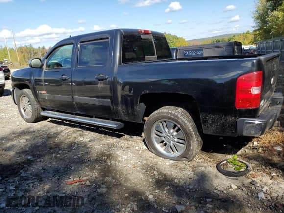 ✅ 2007 Chevrolet Silverado 1500 LTZ • VIN: 2GCEK13Y371629967 • Lot: 73851954. Listed on Copart with Not provided. Free auction sales archive from the USA and detailed vehicle history report at DreamBid. Image 2.