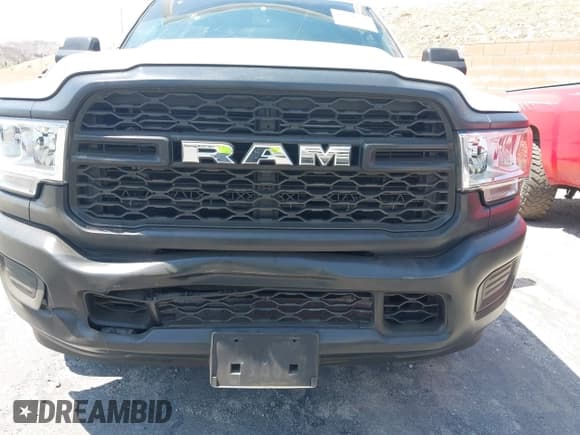 ✅ 2022 Ram 2500 Tradesman • VIN: 3C7WR4AJXNG142473 • Лот: 42780836. Опубликован ранее на IAAI с пробегом 55 470 миль. Бесплатный доступ к архиву аукционных продаж из США и подробный отчёт об истории автомобиля на DreamBid. Изображение 17.