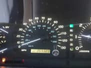 ✅ 2001 Lexus LX 470 • VIN: JTJHT00W113500583 • Lot: 42373922. Wystawiony na IAAI z przebiegiem 269 323 mil. Bezpłatny archiwum sprzedaży aukcyjnych z USA i szczegółowy raport historii pojazdu na DreamBid. Zdjęcie 7.