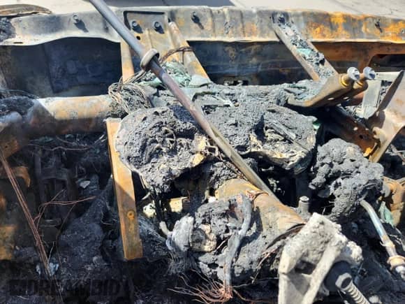 2017 Dodge Grand Caravan GT с VIN 2C4RDGEG0HR673866, выставлен на аукционе Copart как лот 72016115 с пробегом Не указан миль и На запчасти • Non repairable. История ставок и продаж доступна на DreamBid. Изображение 9.