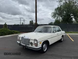 ✅ 1973 Mercedes-Benz 280 • VIN: 11406012019188 • Лот: 71908125. Опубликован ранее на Copart с пробегом 24 637 миль. Бесплатный доступ к архиву аукционных продаж из США и подробный отчёт об истории автомобиля на DreamBid. Изображение 2.