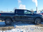 ✅ 2020 Nissan Titan Platinum Reserve • VIN: 1N6AA1ED2LN511667 • Lot: 41393767. Wystawiony na IAAI z przebiegiem 51 298 mil. Bezpłatny archiwum sprzedaży aukcyjnych z USA i szczegółowy raport historii pojazdu na DreamBid. Zdjęcie 12.