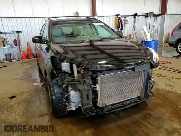 ✅ 2018 Hyundai Santa Fe 2.4L • VIN: 5XYZUDLB6JG528556 • Лот: 91180075. Опубликован ранее на Copart с пробегом 87 693 миль. Бесплатный доступ к архиву аукционных продаж из США и подробный отчёт об истории автомобиля на DreamBid. Изображение 14.