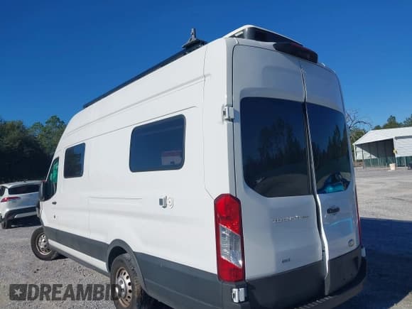 ✅ 2022 Ford Transit Cargo • VIN: 1FTBW3U85NKA01097 • Лот: 41076643. Опубликован ранее на IAAI с пробегом 24 786 миль. Бесплатный доступ к архиву аукционных продаж из США и подробный отчёт об истории автомобиля на DreamBid. Изображение 3.