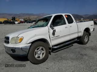 ✅ 2002 Toyota Tundra Limited • VIN: 5TBRT38102S259352 • Lot: 47279905. Listed on Copart with 274,243 mi. Free auction sales archive from the USA and detailed vehicle history report at DreamBid. Image 1.