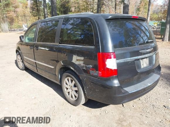 ✅ 2013 Chrysler Town & Country Touring • VIN: 2C4RC1BG4DR790431 • Lot: 43642733. Listed on IAAI with Not provided. Free auction sales archive from the USA and detailed vehicle history report at DreamBid. Image 3.