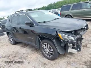 ✅ 2019 Jeep Compass Altitude • VIN: 3C4NJCBB7KT832430 • Lot: 42319691. Wystawiony na IAAI z przebiegiem 87 468 mil. Bezpłatny archiwum sprzedaży aukcyjnych z USA i szczegółowy raport historii pojazdu na DreamBid. Zdjęcie 1.