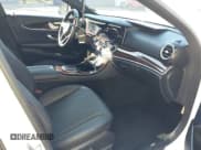 ✅ 2021 Mercedes-Benz E 350 • VIN: W1KZF8EB0MA932963 • Lot: 43086117. Wystawiony na IAAI z przebiegiem 48 139 mil. Bezpłatny archiwum sprzedaży aukcyjnych z USA i szczegółowy raport historii pojazdu na DreamBid. Zdjęcie 5.