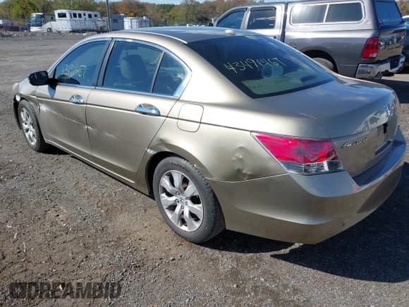 ✅ 2008 Honda Accord EX-L • VIN: 1HGCP26858A149500 • Lot: 43491467. Wystawiony na IAAI z przebiegiem 134 028 mil. Bezpłatny archiwum sprzedaży aukcyjnych z USA i szczegółowy raport historii pojazdu na DreamBid. Zdjęcie 3.