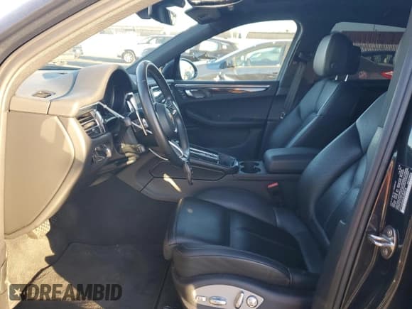 ✅ 2024 Porsche Macan • VIN: WP1AA2A52RLB02210 • Lot: 85411605. Wystawiony na Copart z przebiegiem 24 327 mil. Bezpłatny archiwum sprzedaży aukcyjnych z USA i szczegółowy raport historii pojazdu na DreamBid. Zdjęcie 7.