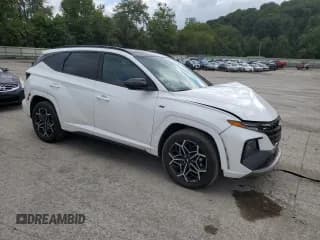 ✅ 2024 Hyundai Tucson N Line • VIN: KM8JFCD13RU166165 • Lot: 67902924. Wystawiony na Copart z przebiegiem 20 992 mil. Bezpłatny archiwum sprzedaży aukcyjnych z USA i szczegółowy raport historii pojazdu na DreamBid. Zdjęcie 4.