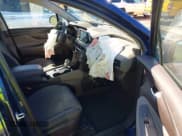 ✅ 2019 Hyundai Santa Fe SEL • VIN: 5NMS33AD7KH020056 • Lot: 43397434. Wystawiony na IAAI z przebiegiem 97 779 mil. Bezpłatny archiwum sprzedaży aukcyjnych z USA i szczegółowy raport historii pojazdu na DreamBid. Zdjęcie 5.