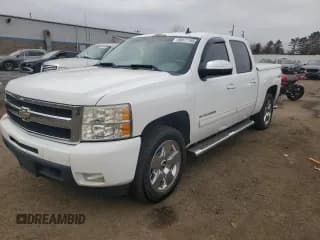 ✅ 2011 Chevrolet Silverado 1500 LTZ • VIN: 3GCPKTE32BG368305 • Lot: 90077185. Listed on Copart with 218,942 mi. Free auction sales archive from the USA and detailed vehicle history report at DreamBid. Image 1.