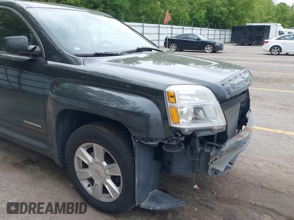 ✅ 2013 GMC Terrain SLT • VIN: 2GKFLVE31D6423107 • Lot: 42302015. Wystawiony na IAAI z przebiegiem 215 560 mil. Bezpłatny archiwum sprzedaży aukcyjnych z USA i szczegółowy raport historii pojazdu na DreamBid. Zdjęcie 14.