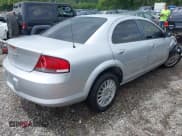 ✅ 2005 Chrysler Sebring • VIN: 1C3EL46XX5N691416 • Lot: 42685573. Listed on IAAI with 197,947 mi. Free auction sales archive from the USA and detailed vehicle history report at DreamBid. Image 4.