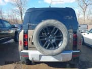 ✅ 2021 Land Rover Defender S • VIN: SALEJERX5M2041372 • Lot: 41732008. Listed on IAAI with 62,233 mi. Free auction sales archive from the USA and detailed vehicle history report at DreamBid. Image 16.