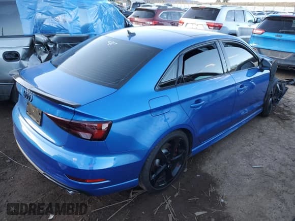 ✅ 2020 Audi S3 S line Premium • VIN: WAUB1GFFXLA100581 • Lot: 43084424. Wystawiony na Copart z przebiegiem Nie podano. Bezpłatny archiwum sprzedaży aukcyjnych z USA i szczegółowy raport historii pojazdu na DreamBid. Zdjęcie 3.